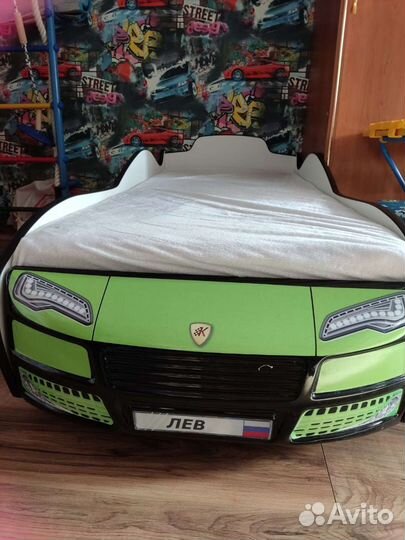 Кровать машинка