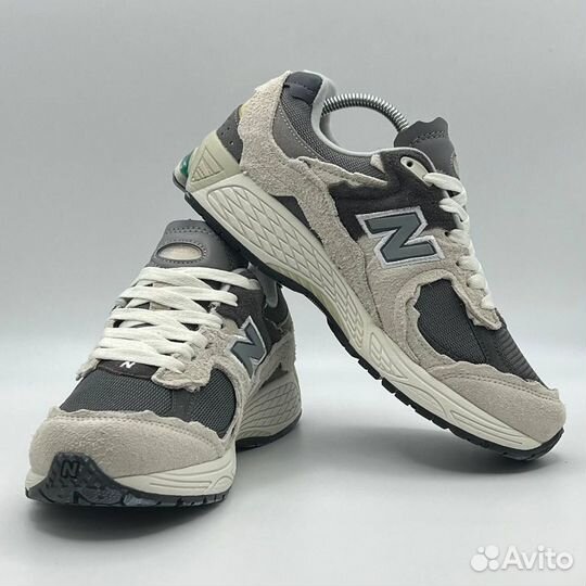 Кроссовки мужские NEW balance 2002R