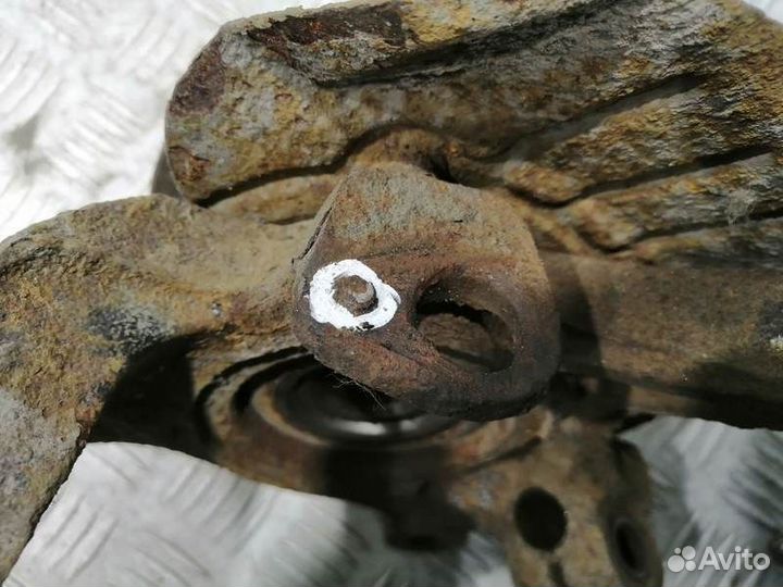 Кулак поворотный передний правый Chevrolet Lacetti