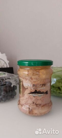 Красная икра. Красная рыба. Печень трески