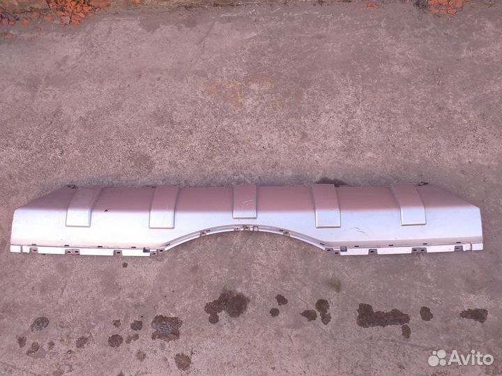 Накладка заднего бампера Mitsubishi Pajero 4