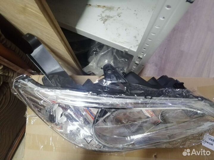 Honda Civic Ferio фара правая