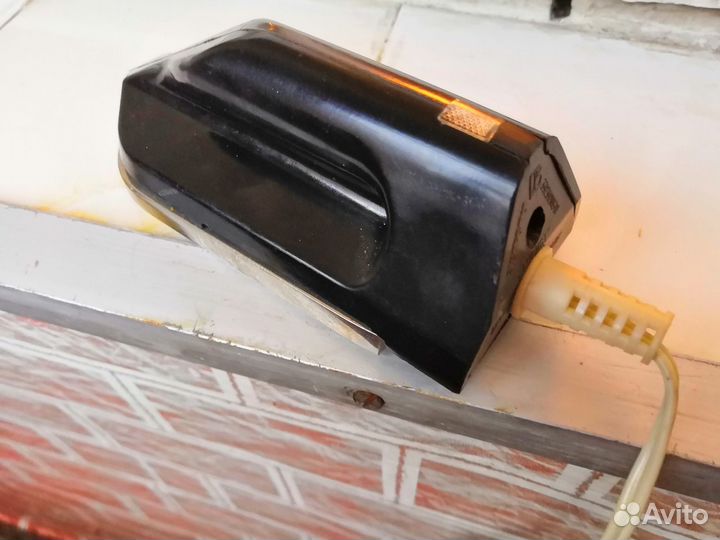 Электрический утюжок турист