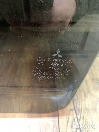Mitsubishi Pajero IV Стекло двери задней LH