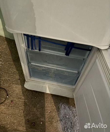 Холодильник бирюса