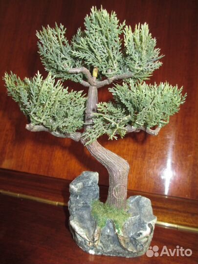 Слоник и деревце