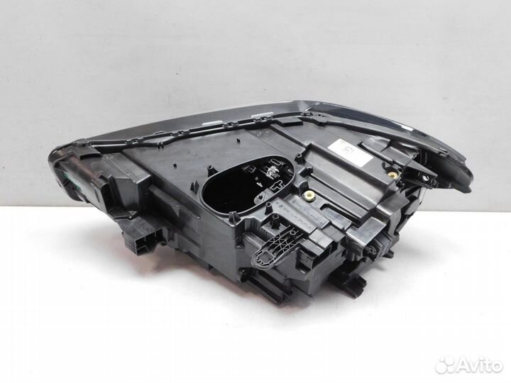 Фара правая BMW X1