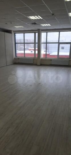 Второй этаж. Помещение свободного/торгового/офисно