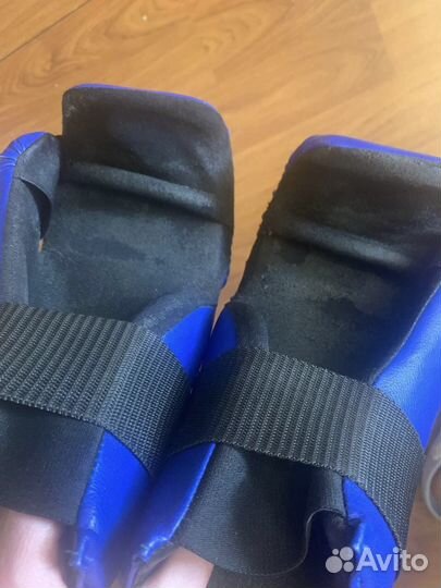 Боксерские перчатки