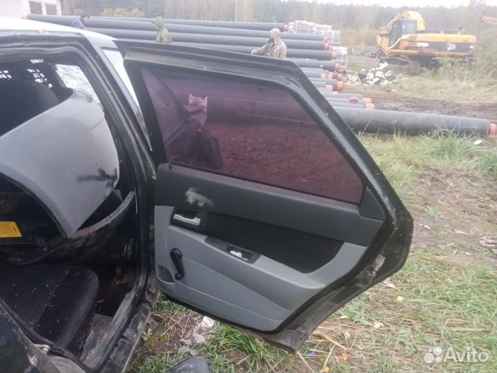 Крышка декоративная двс LADA Priora