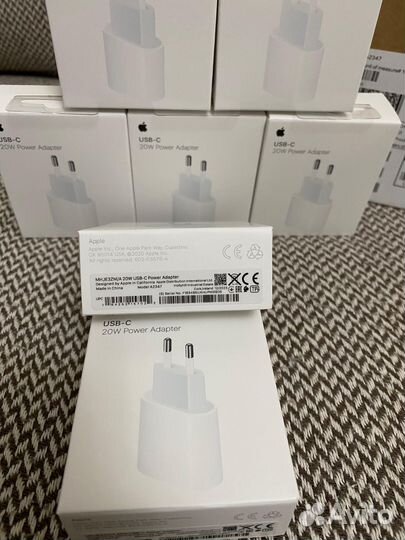 Оригинальный блок iPhone 20 w