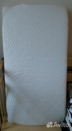 Кроватка с полным комплектом