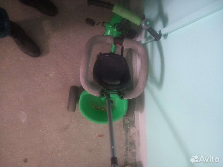 Велосипед детский с ручкой