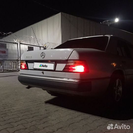 Mercedes-Benz W124 2.3 МТ, 1992, 311 000 км