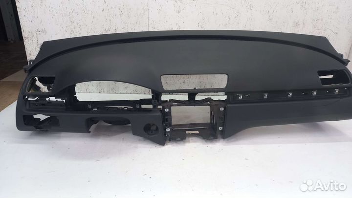 Торпедо Volkswagen Passat CC