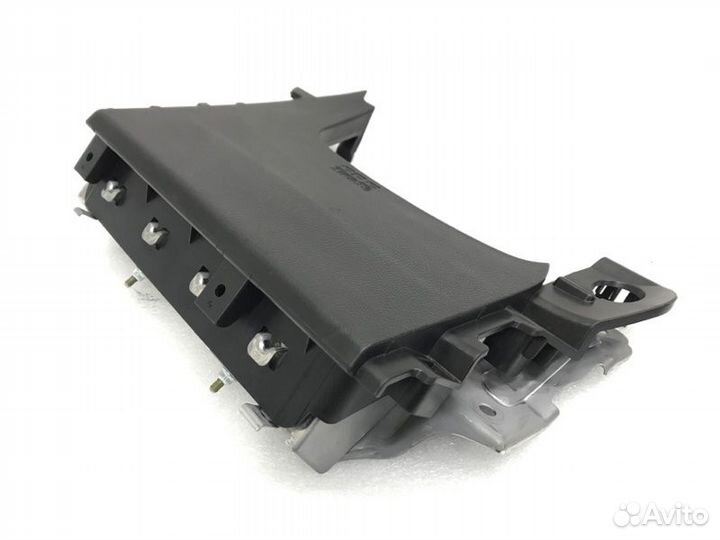 Подушка безопасности в колени Mitsubishi Outlander