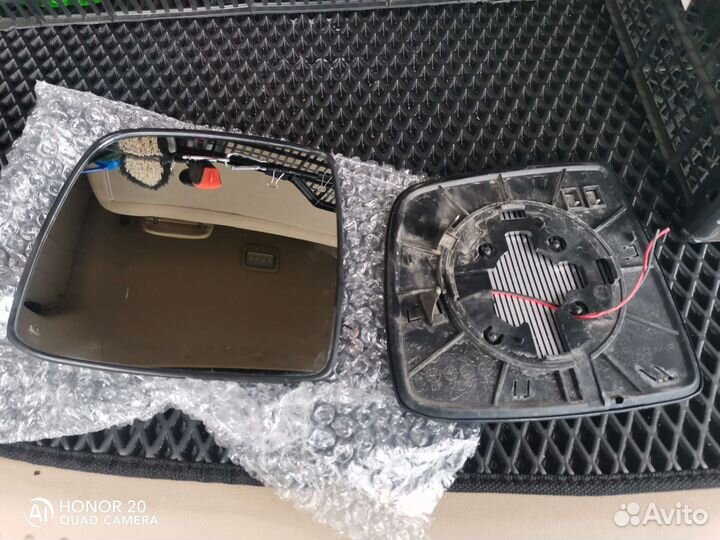 Зеркальные элементы на Hyundai Grand Starex