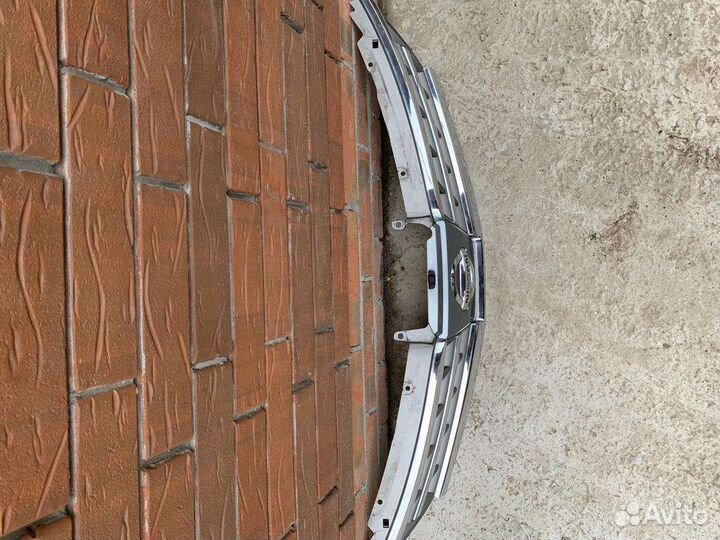 Решетка радиатора nissan tiida