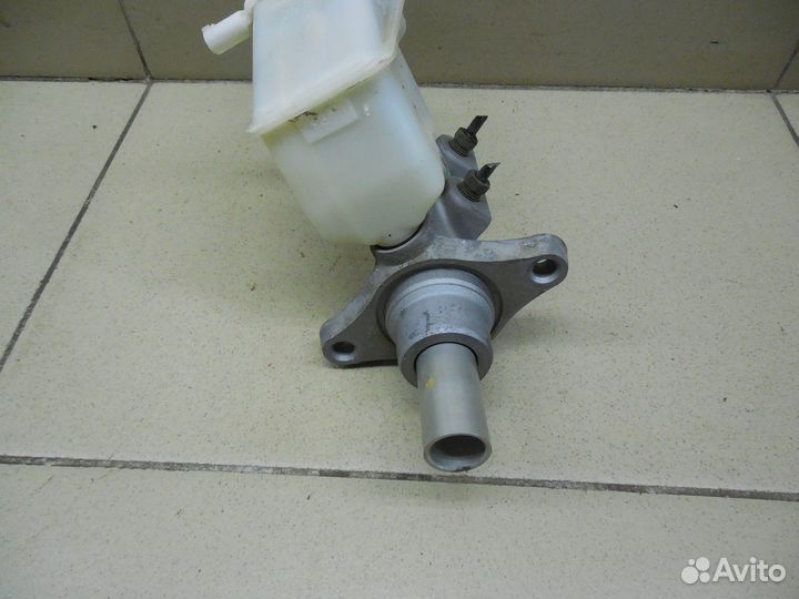 Цилиндр тормозной главный Yaris 2005-2011