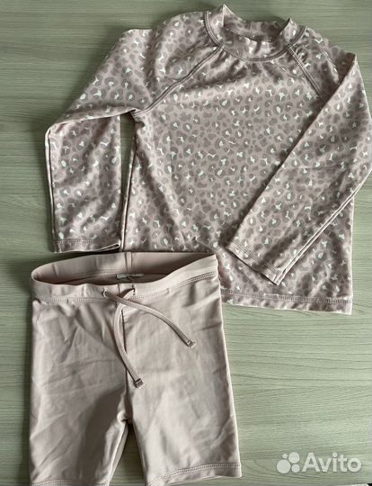 Плавательный костюм