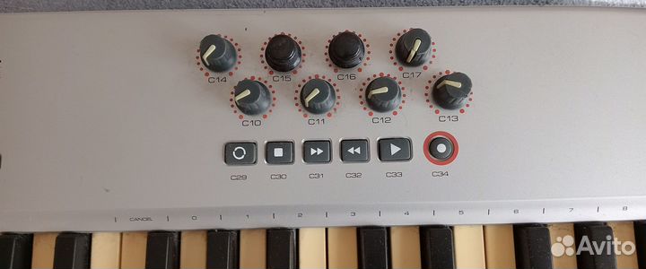 Миди клавиатура M-Audio Oxygen 61