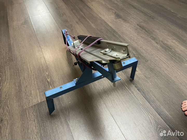 Машинка для запуска тарелочек