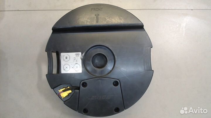 Сабвуфер Audi Q7, 2010