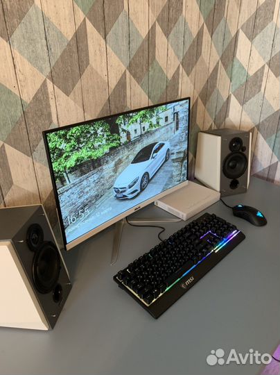 Игровой Asus 165гц изогнутый монитор