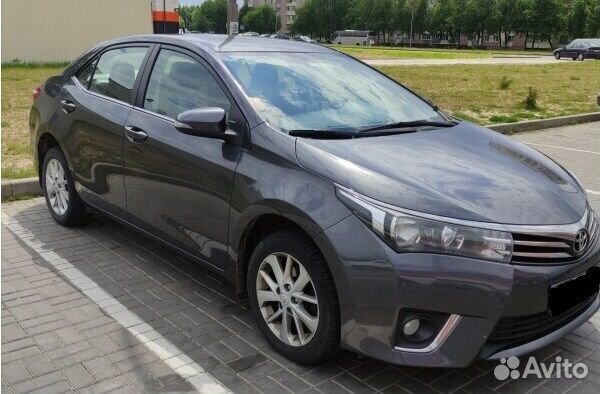 Поступил Toyota Corolla E180 2015