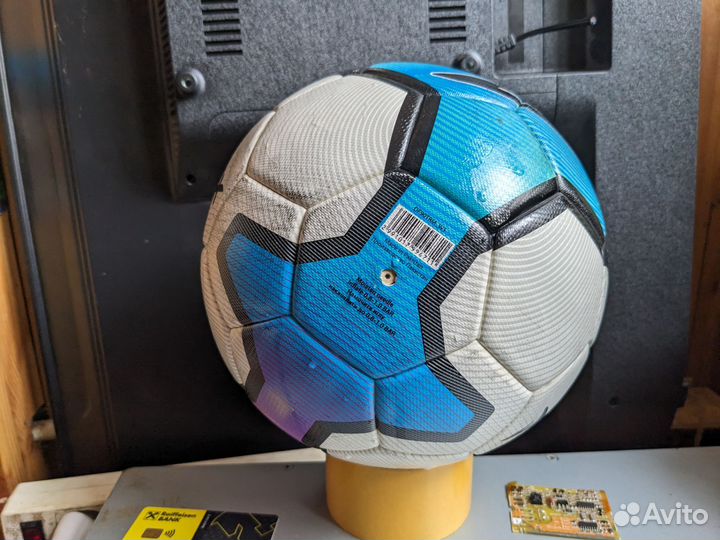 Футбольный мяч Demix FIFA quality