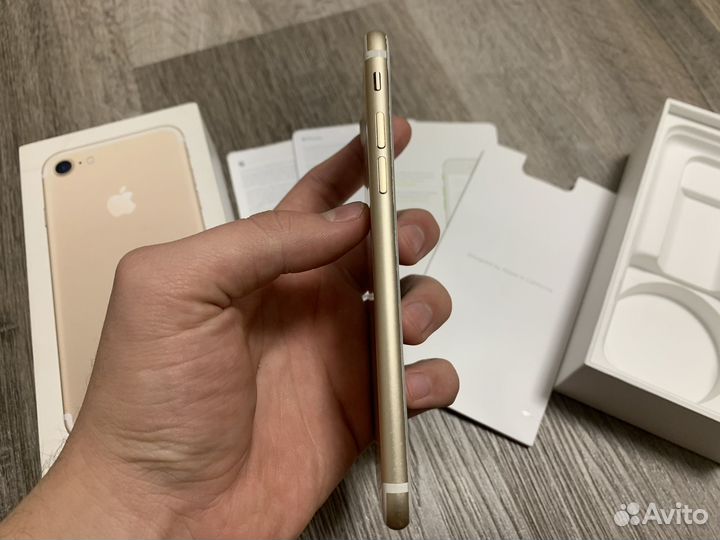 iPhone 7, 32 ГБ