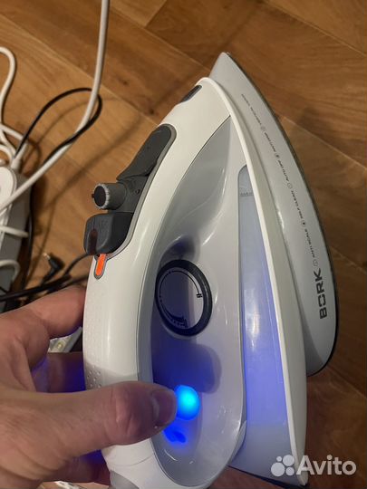 Утюг Bork i500