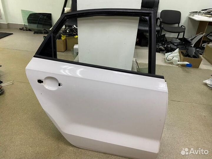 Дверь боковая задняя правая Volkswagen Polo седан