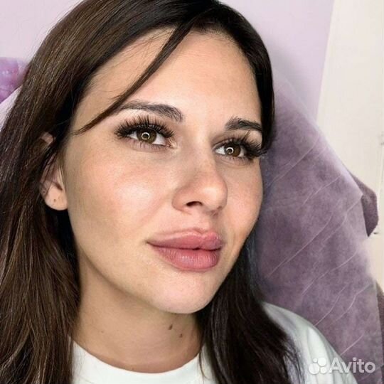 Врач косметолог