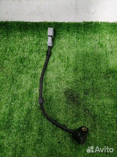 Датчик положения распредвала Volkswagen Passat B6