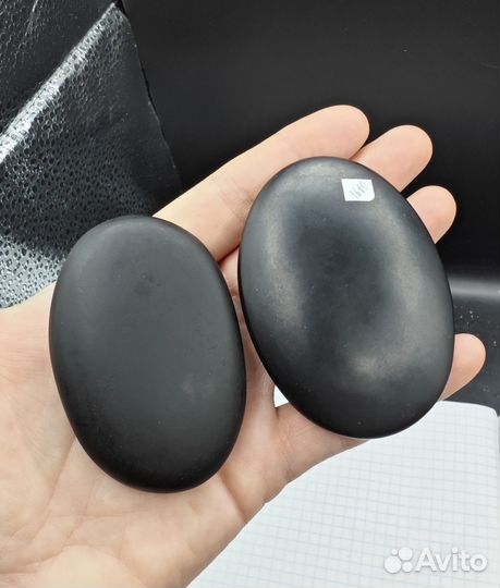 Гагат галтовка крупная