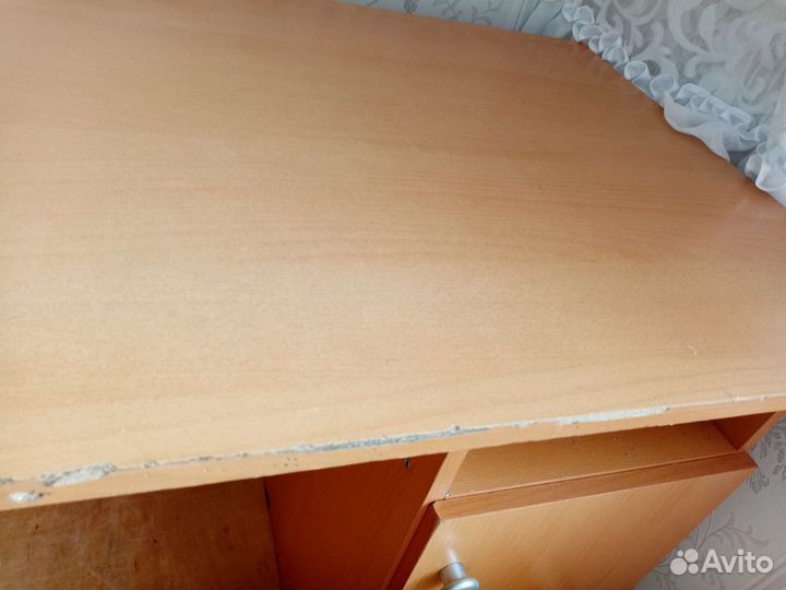 Письменный стол