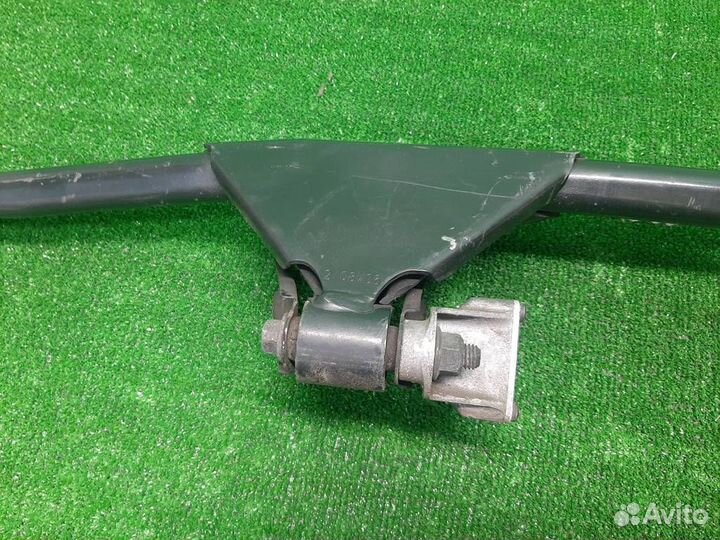 Растяжка стаканов Volvo XC90 2006