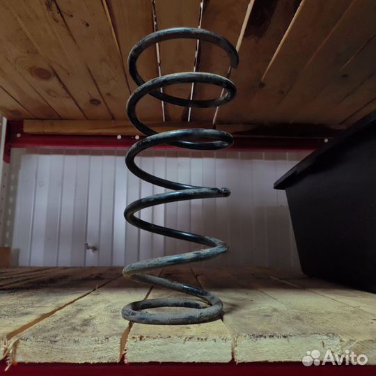 Пружина передняя Mazda 626