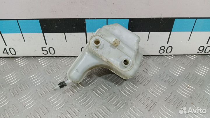 Б/У Бачок главного тормозного цилиндра Audi Q3