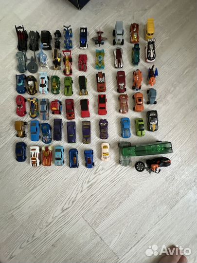 Машинки hotwheels