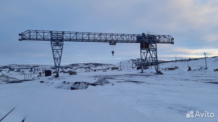 Кран козловой 25 тонн пролет 32 м