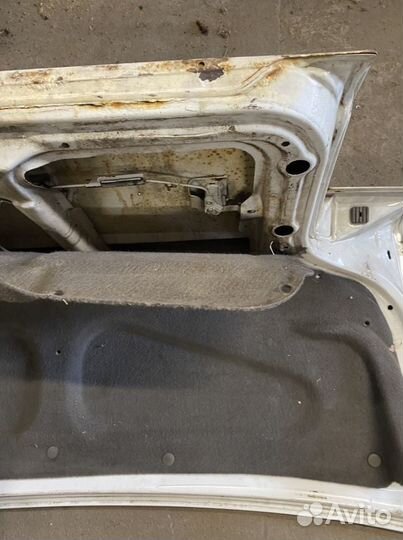 Крышка багажника volvo 850