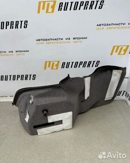 Обшивка багажника задняя правая Mercedes-Benz S400