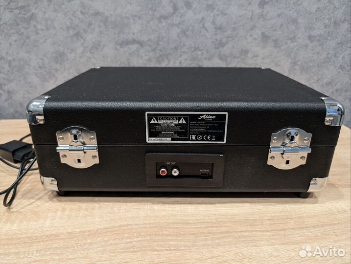 Виниловый проигрыватель Alive Audio Glam Noir