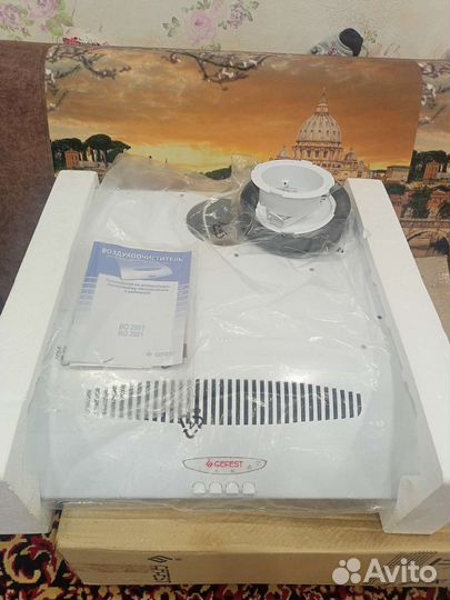 Вытяжка для кухни 50 см новая