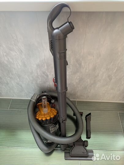 Пылесос Dyson DC 22