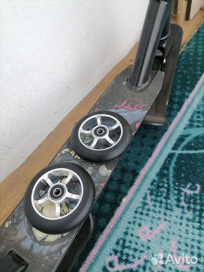 Трюковой самокат - снегокат (лыжи+колеса)