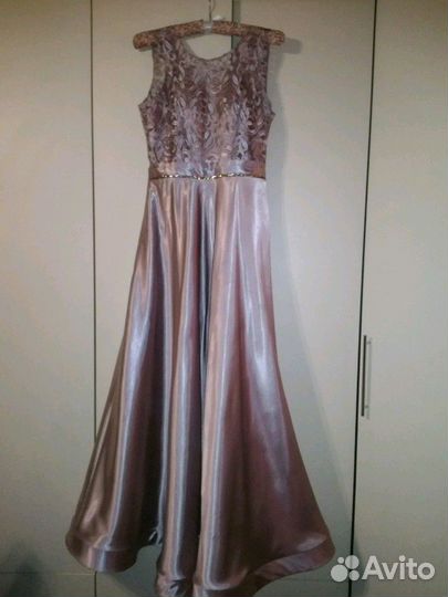 Платье вечернее