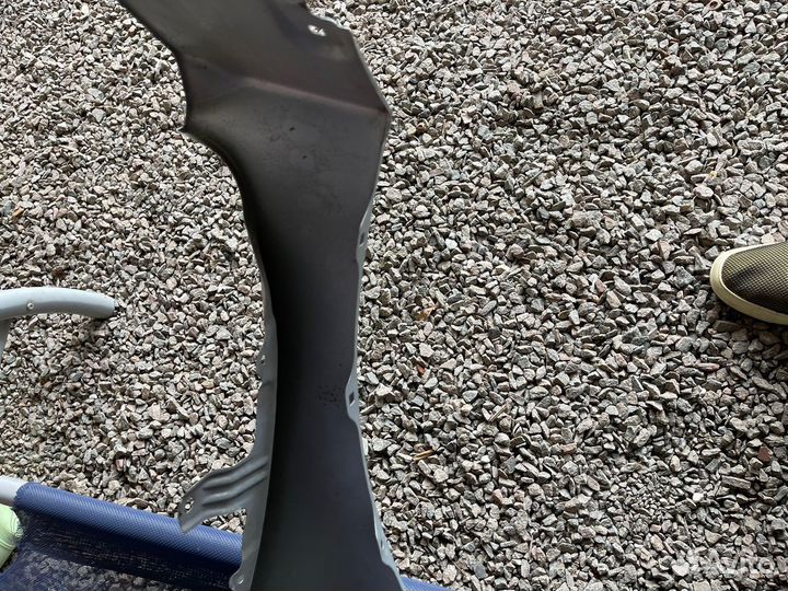 Продам крыло тойота корола